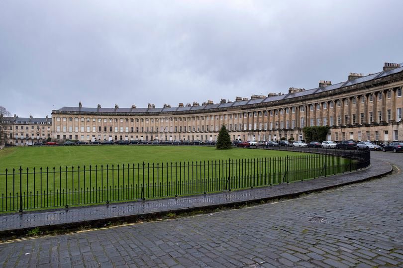 Iconic Setting on the Western Crescent